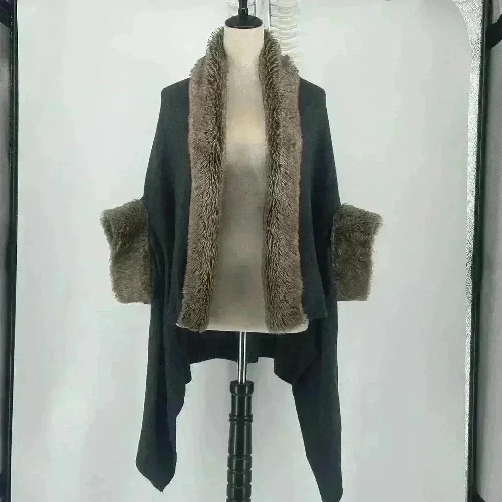 Vintage Myan Penny Lane Faux Fur Open Poncho 3/4 Sleeve Winter Cozy Size Small